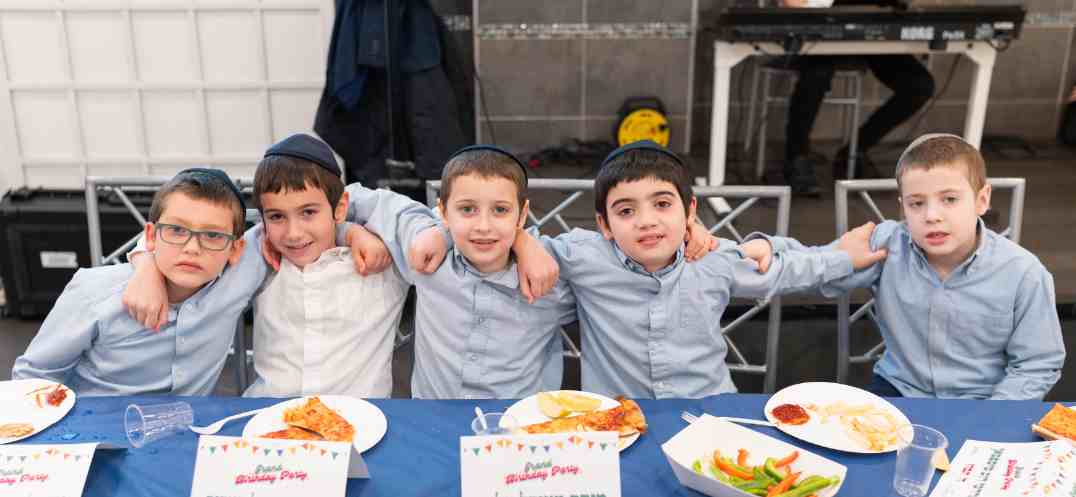 Grand Mivtza Yom Holedes Celebration in Lubavitcher Yeshiva